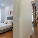 Riverside In Santos Prime Location, For Foodies Apartment
