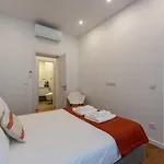 Riverside In Santos Prime Location, For Foodies Apartment