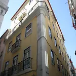 Apartment Riverside In Santos Prime Location, For Foodies Lisbon